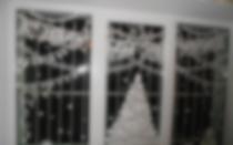 Зимняя сказка на окно из бумаги для украшения окон к Новому году: распечатать и вырезать шаблоны и трафареты для наклейки и рисования на окнах, фото